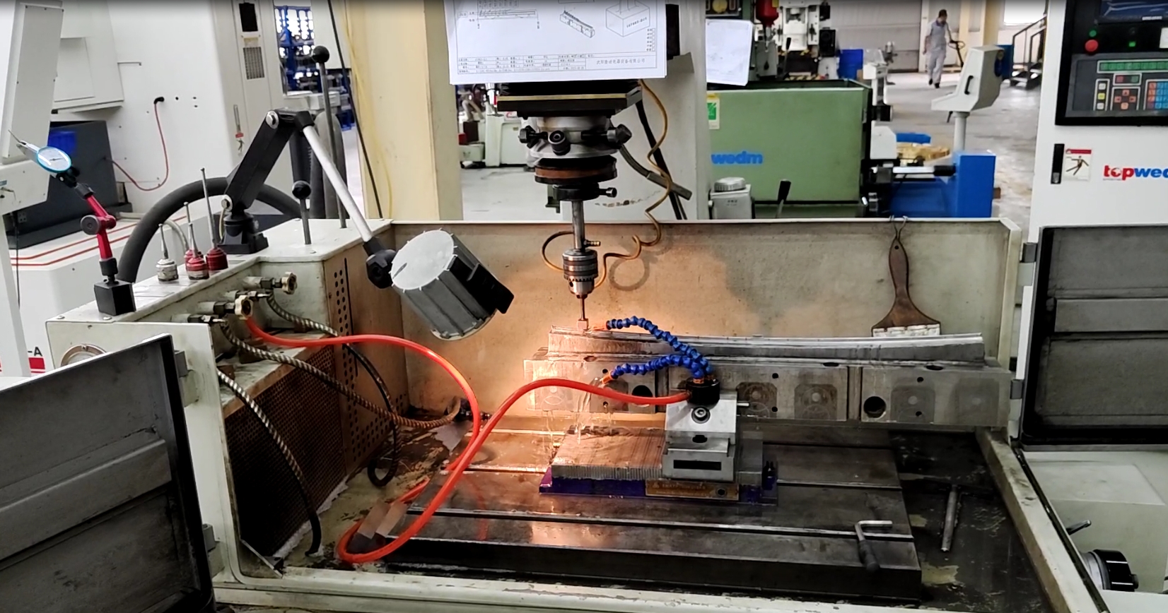 电火花加工碳黑附着层的超声波清洗参数优化研究