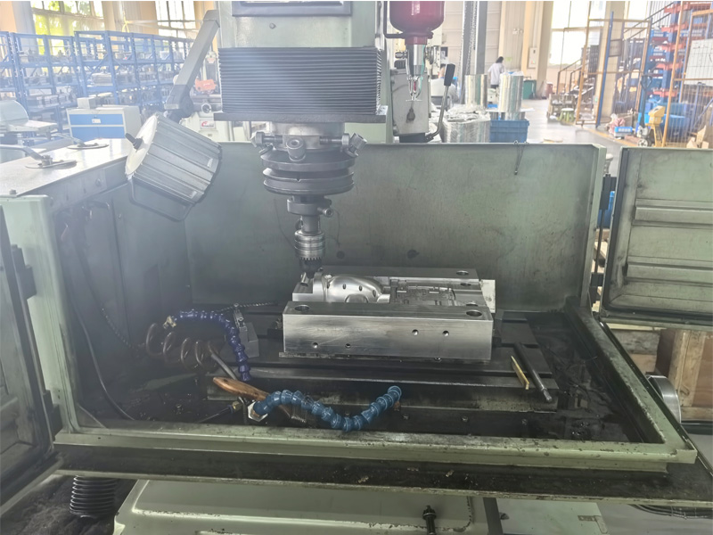 机加工中如何应对高精度要求